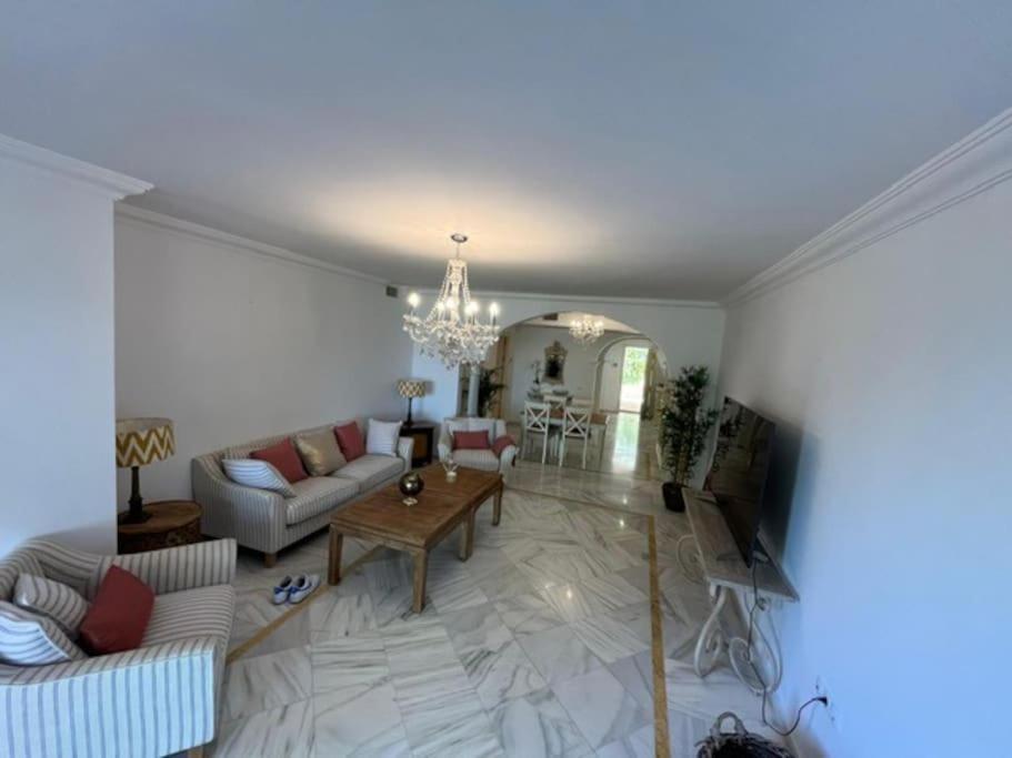 Magna Apartment Marbella
